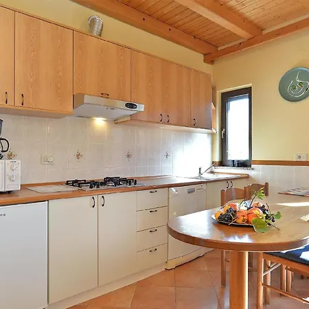 Apartment Fuer 4 Personen Ca 50 Qm In Rovinj, Istrien Istrische Riviera *